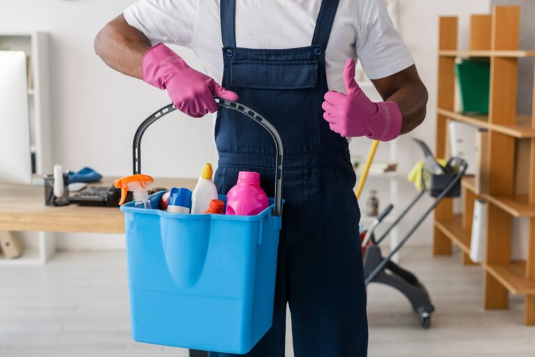 شركة تنظيف منازل في دبي 0506822764 | خصم 40%